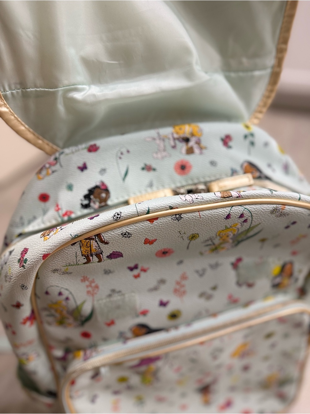 Disney Animator’s Collection Princess Backpack - Picture 9 of 11